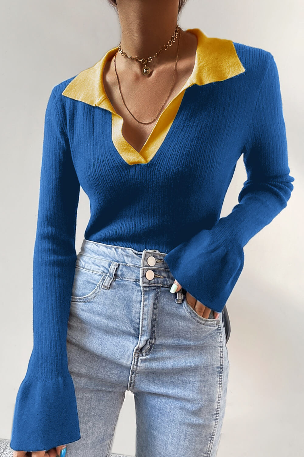 Contrast Johnny Collar Flare Sleeve Knit Top