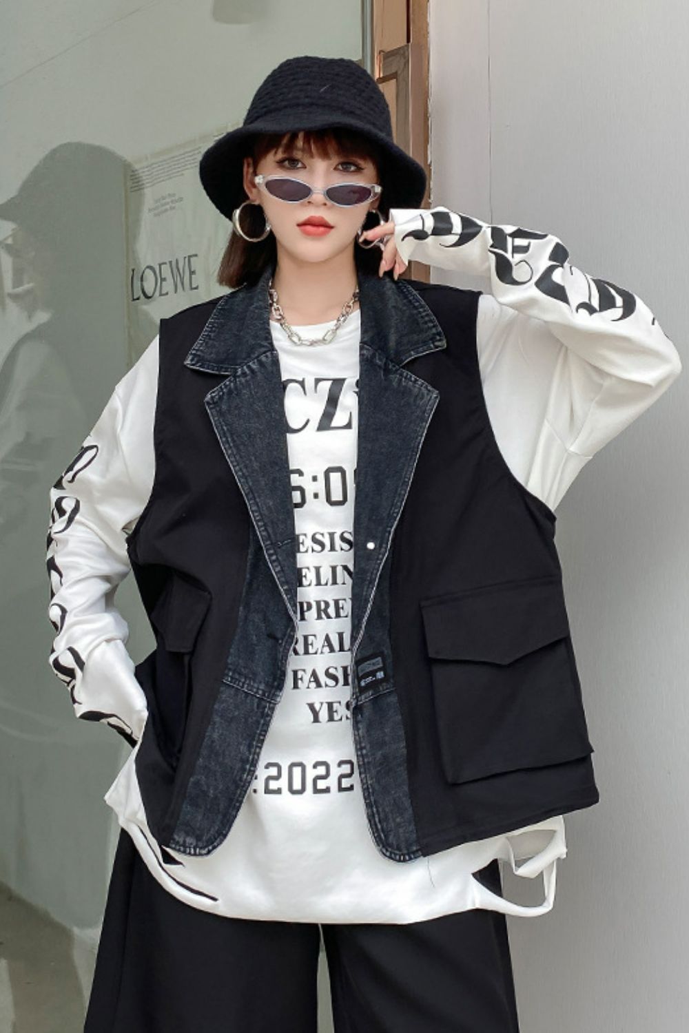 Spliced Denim Lapel Collar Vest with Pockets