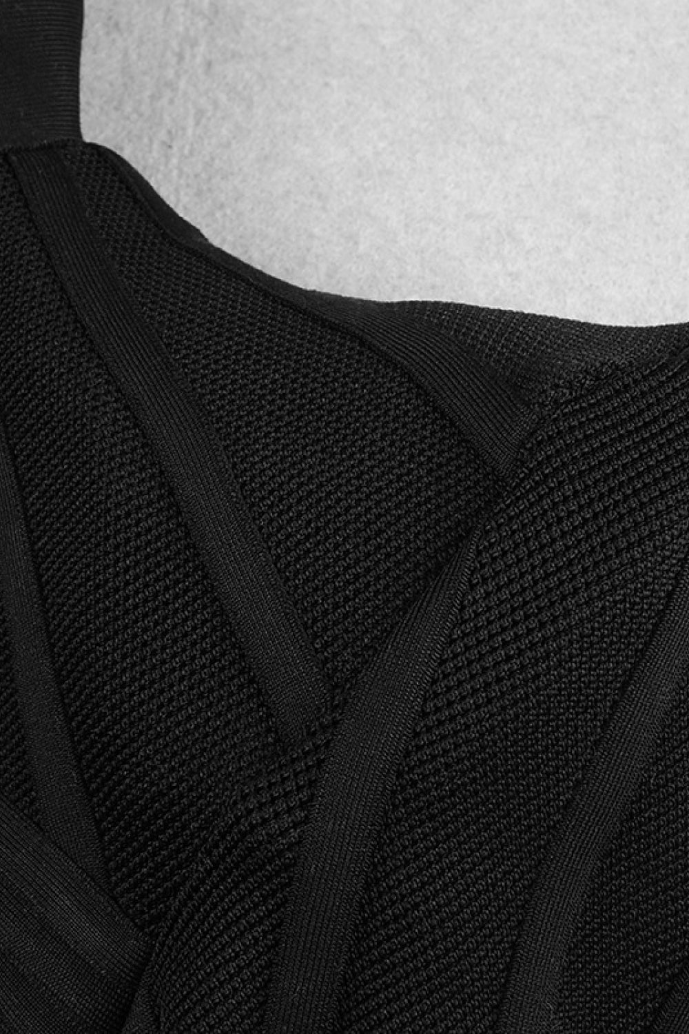 Padded Shoulder Strip Detail Crop Top